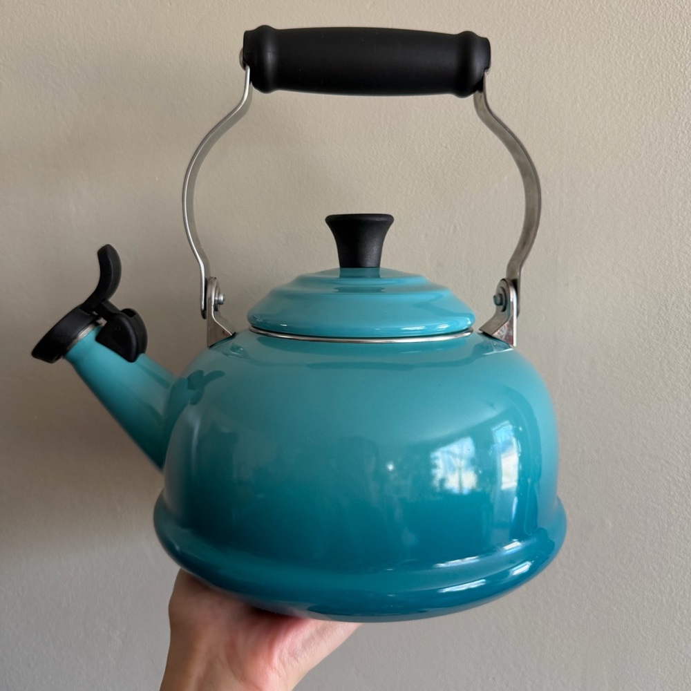Sold~~New Le creuset whistle kettle